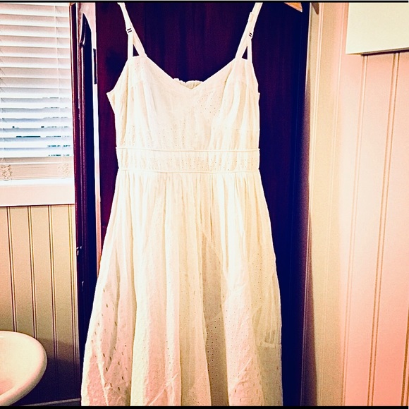 Anthropologie “Maeve” Eyelet Dress - Picture 6 of 11